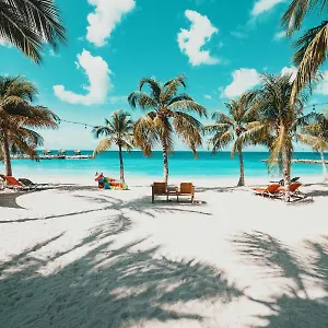 https://blue-bay-lodges-sunny-curacao.comcaribbean.com